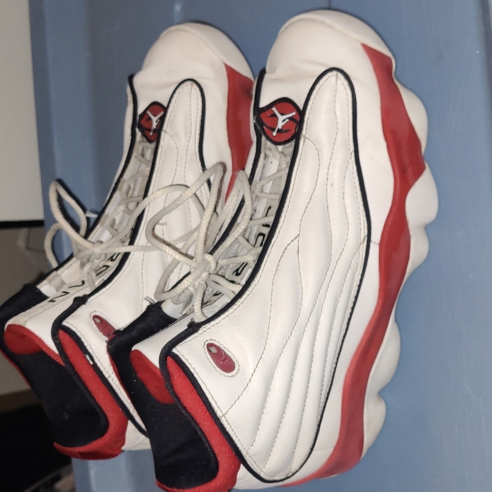 Boy's size 7 Jordans